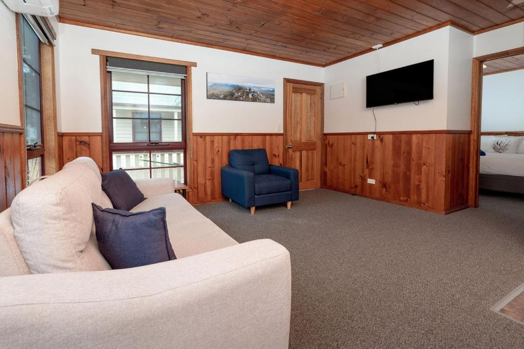 Kitty'S Cottages - Managed By Big4 Strahan Holiday Retreat Exteriér fotografie
