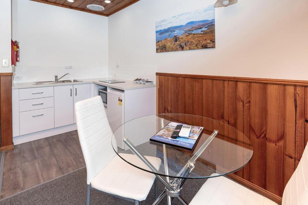 Kitty'S Cottages - Managed By Big4 Strahan Holiday Retreat Exteriér fotografie