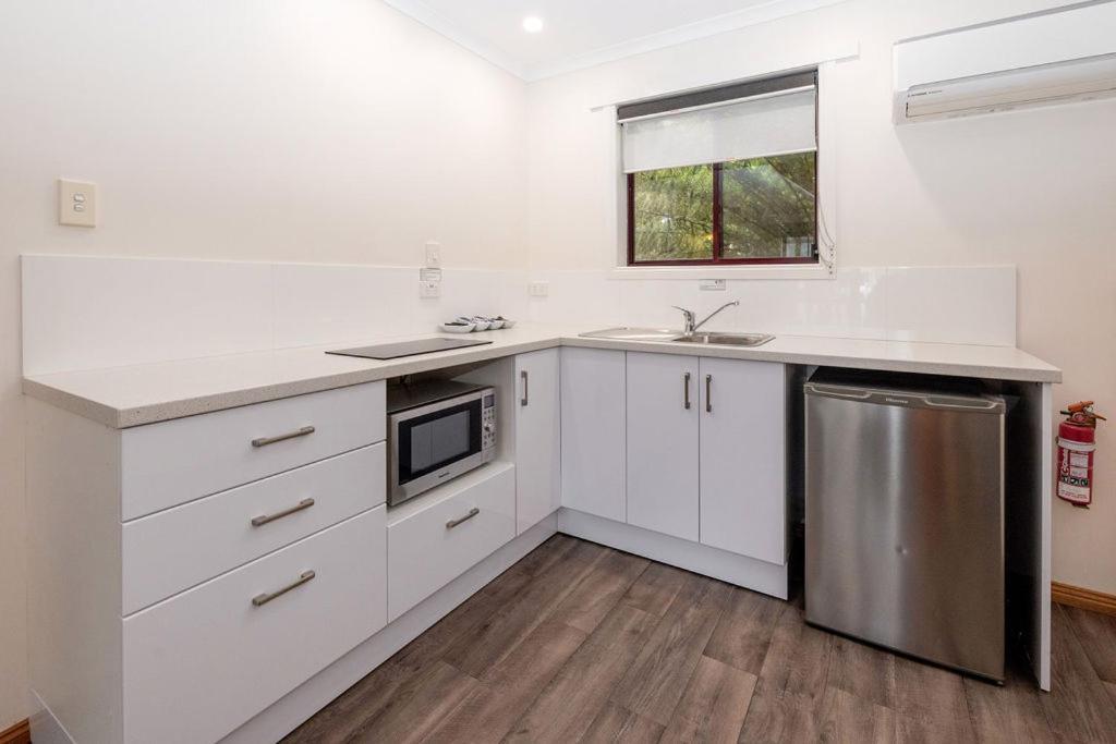 Kitty'S Cottages - Managed By Big4 Strahan Holiday Retreat Exteriér fotografie
